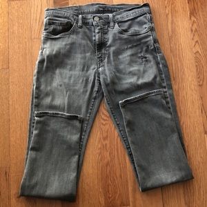 Grey 🤠 LEVI’S🤠Jeans 🔥Good Condition Broken In🔥